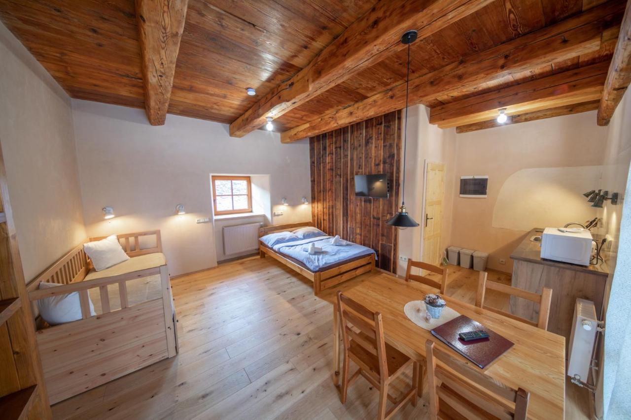 Apartment Ve Mlyne Теплице-над-Метуи Экстерьер фото